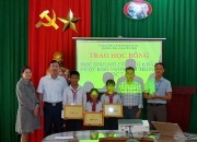 Trao học bổng học sinh nghèo vượt khó – Lần thứ 2 Trao học bổng học sinh nghèo vượt khó – Lần thứ 2